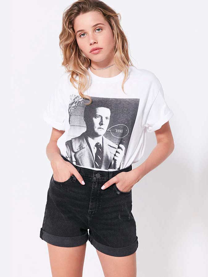 White Short sleeve shirt men's face