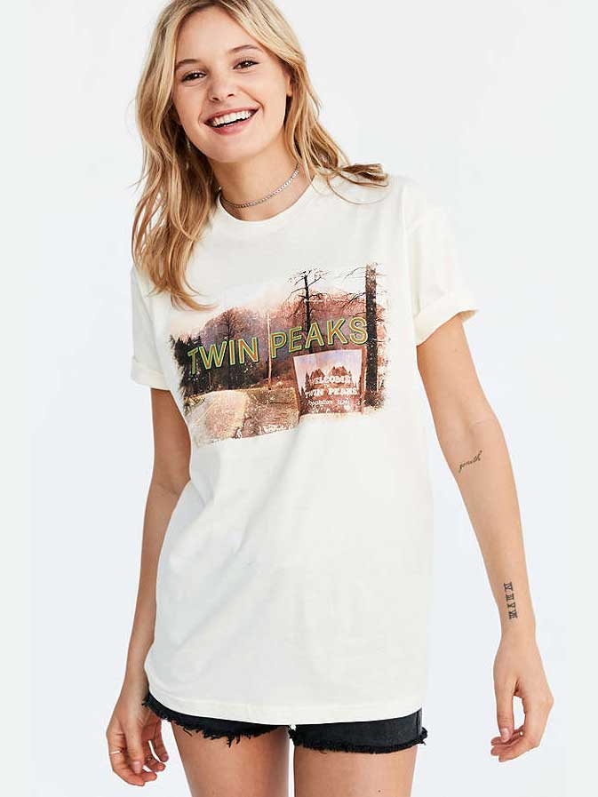white t shirt with twin peaks 