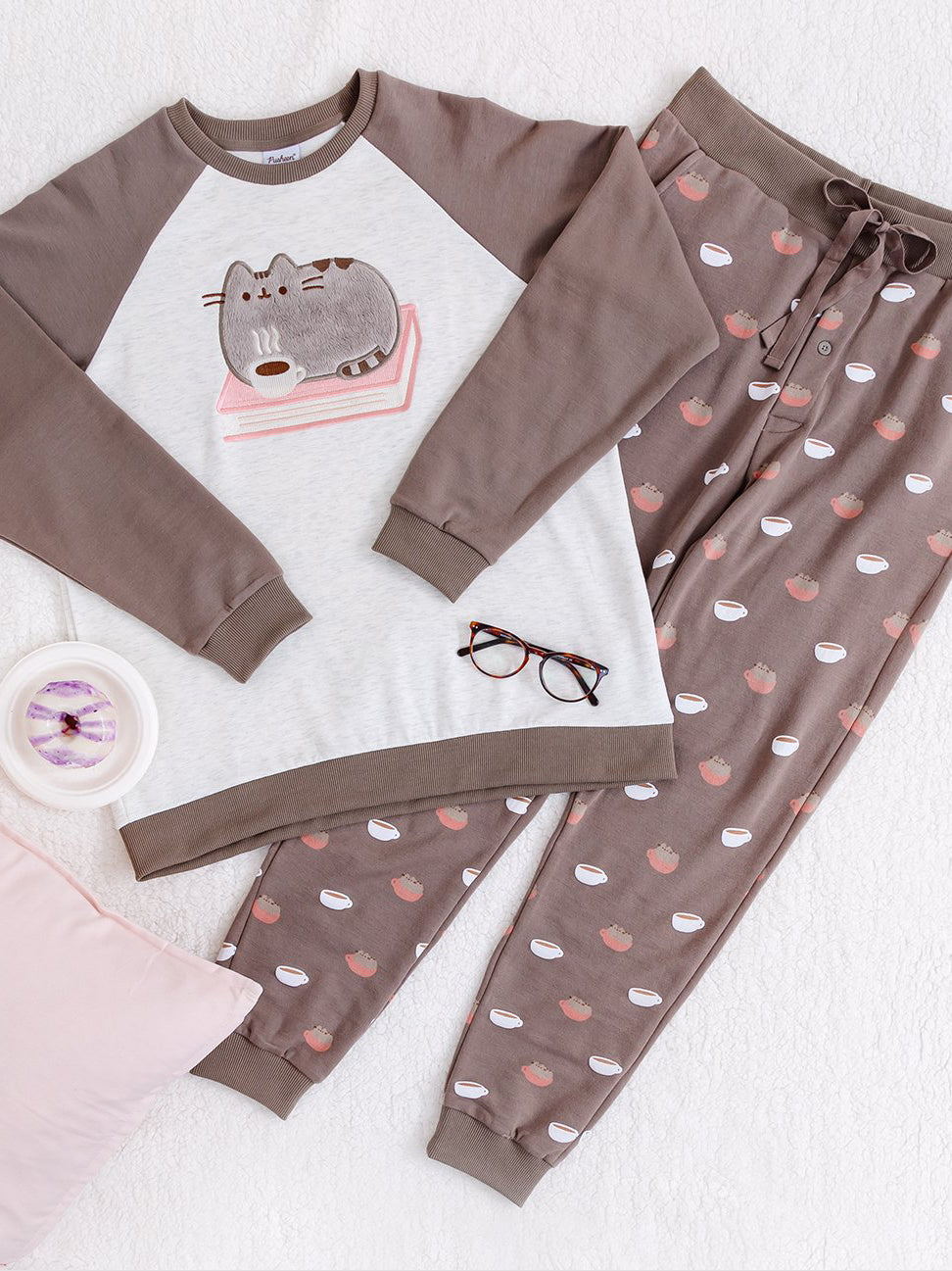 Cafe Pusheen Flat Lay