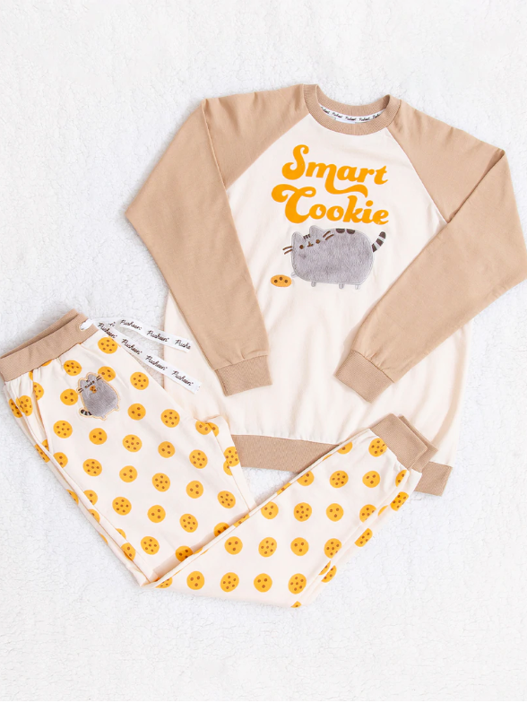 Cafe Pusheen Smart Cookie Flat Lay